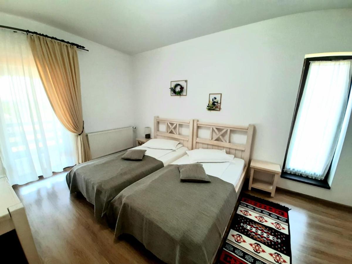 מלון Doljesti Dor De Casa מראה חיצוני תמונה